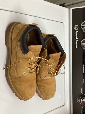 Timberland Wheat Nubuck Lace-Up Men’s Work Boots with Black Collar